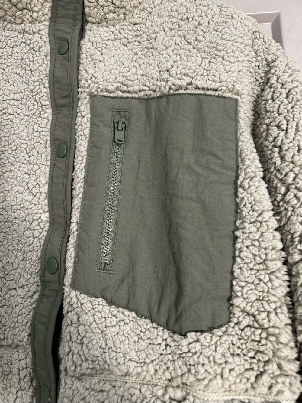 32 Degrees | Sherpa Jacket | Seagrass with Olive Trim | XL - Picture 12 of 14
